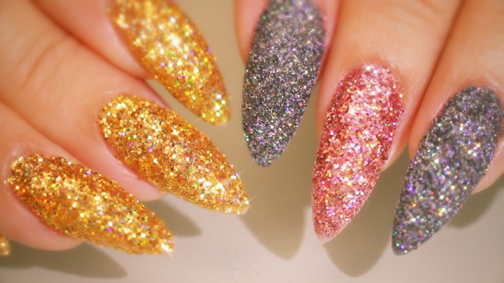 glitter-star-nails