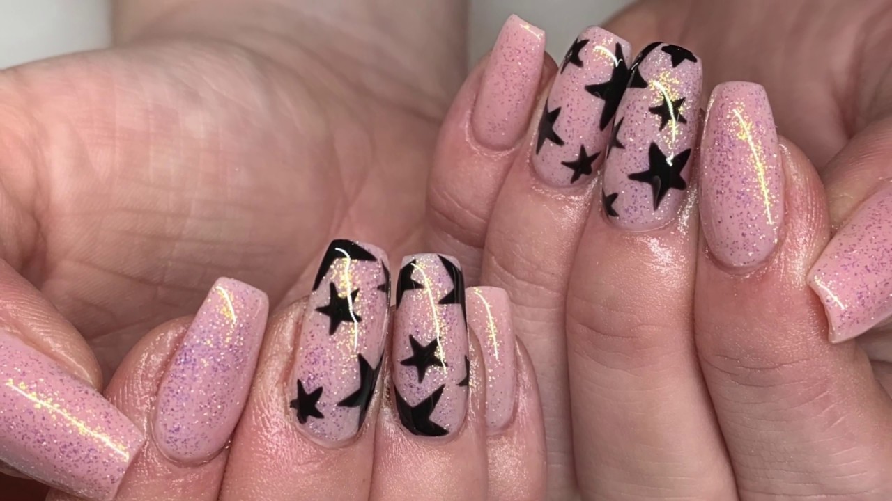 simple star nail design